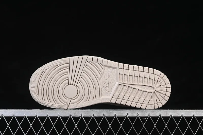 All categories Air Jordan Jordan series basketball shoes Air Jordan 1 Low G version pure original Air Jordan 1 Low AJ1 Joe 1 meter white brown low-top casual sneakers HV4268-120